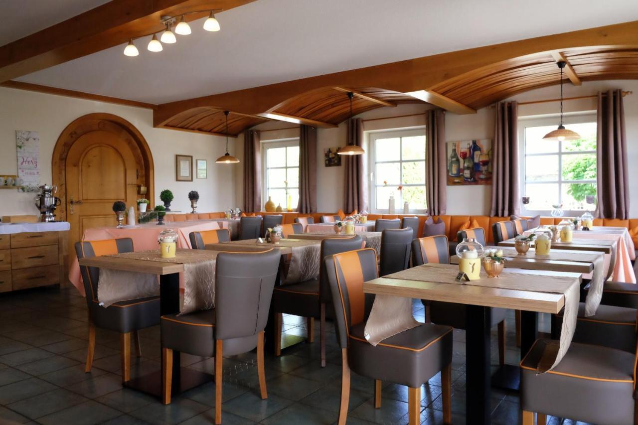 Hotel-Weinhaus Stettler Лизер Екстериор снимка